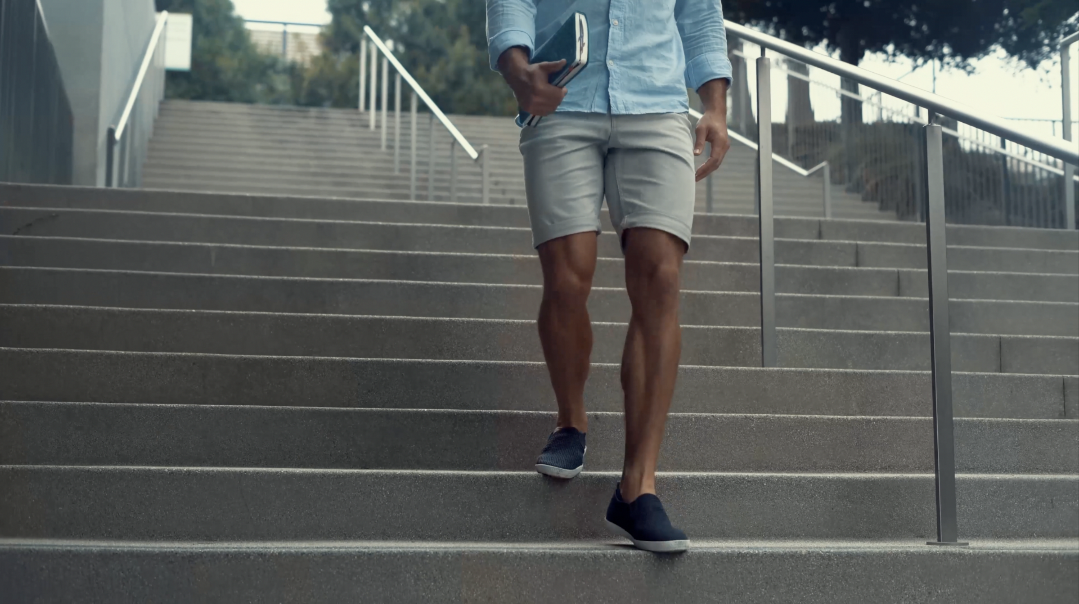 walking person taking 4 steps