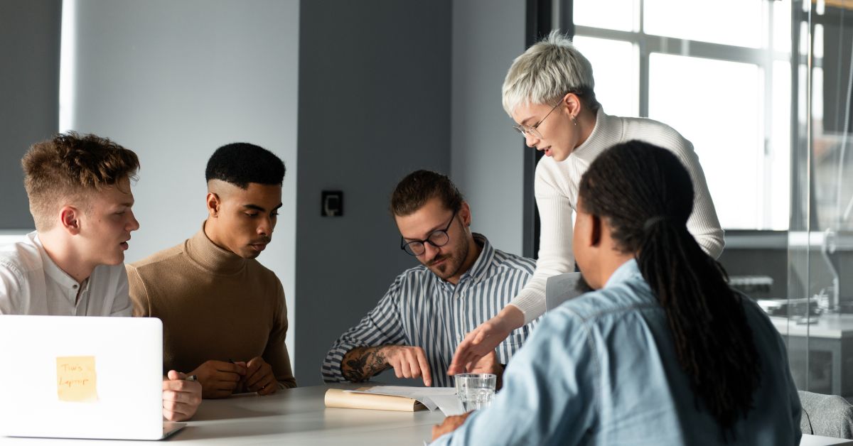 What is a Scrum Manager? 5 ways a Scrum Master and a manager are similar